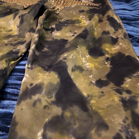 Robins jean, green and gold, waist 31-32 and 28 inseam. - Picture 4 of 7